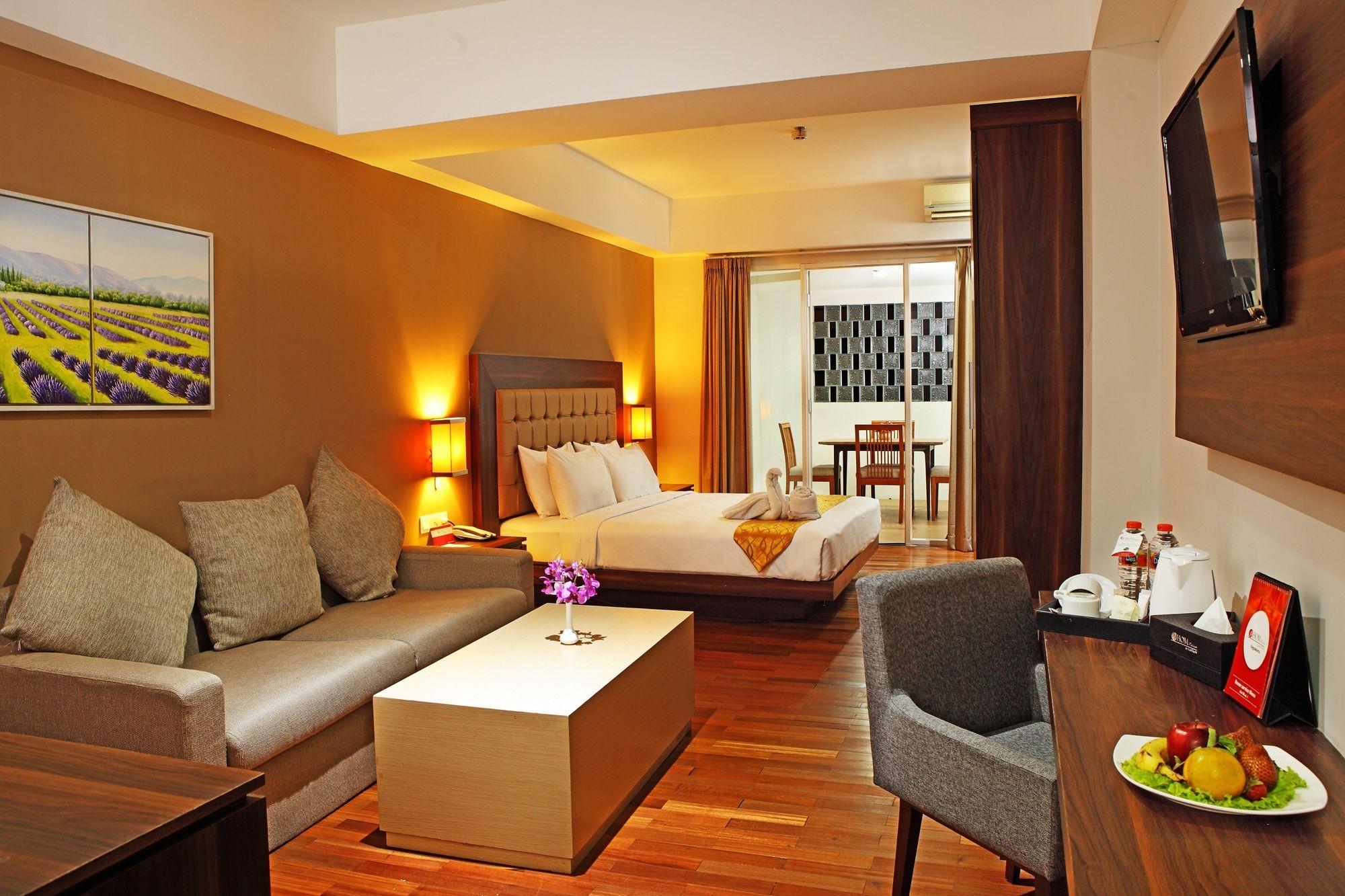 Luxury Malioboro Hotel Yogyakarta Exteriör bild