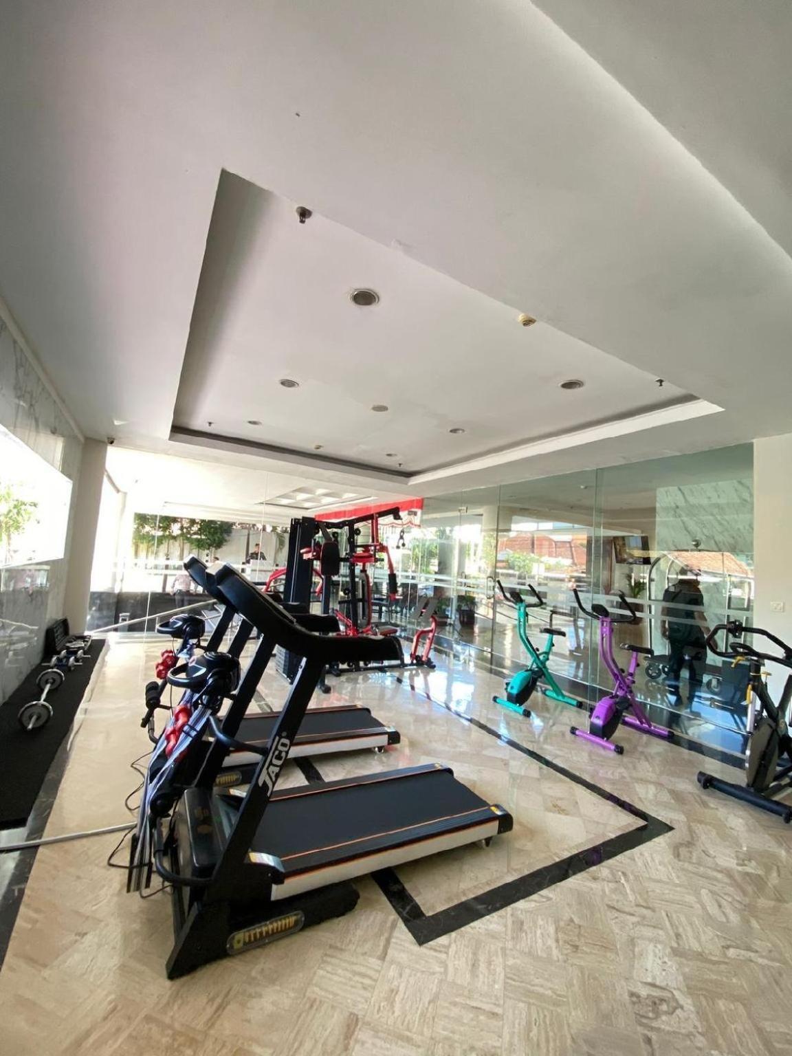 Luxury Malioboro Hotel Yogyakarta Exteriör bild
