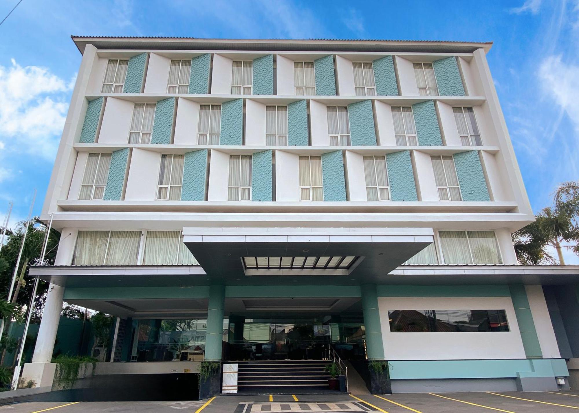 Luxury Malioboro Hotel Yogyakarta Exteriör bild