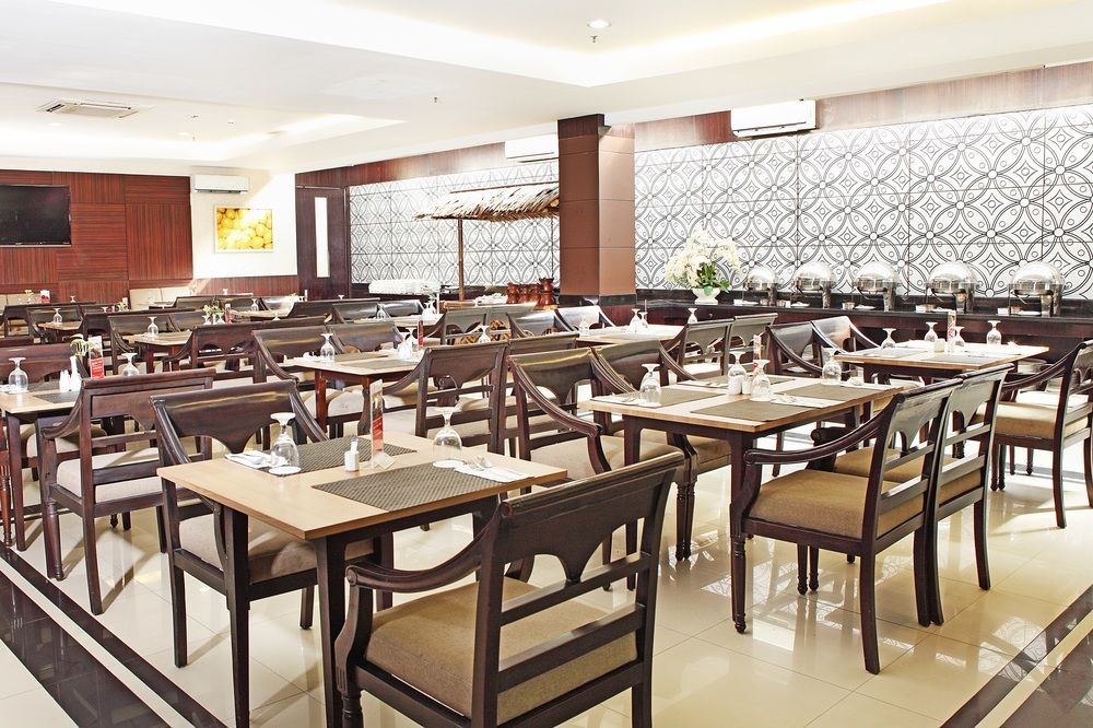 Luxury Malioboro Hotel Yogyakarta Exteriör bild