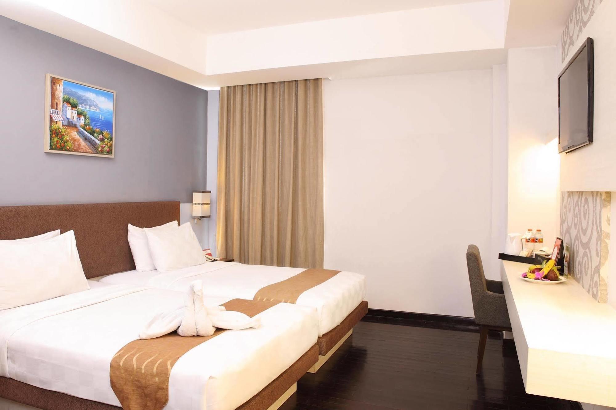 Luxury Malioboro Hotel Yogyakarta Exteriör bild