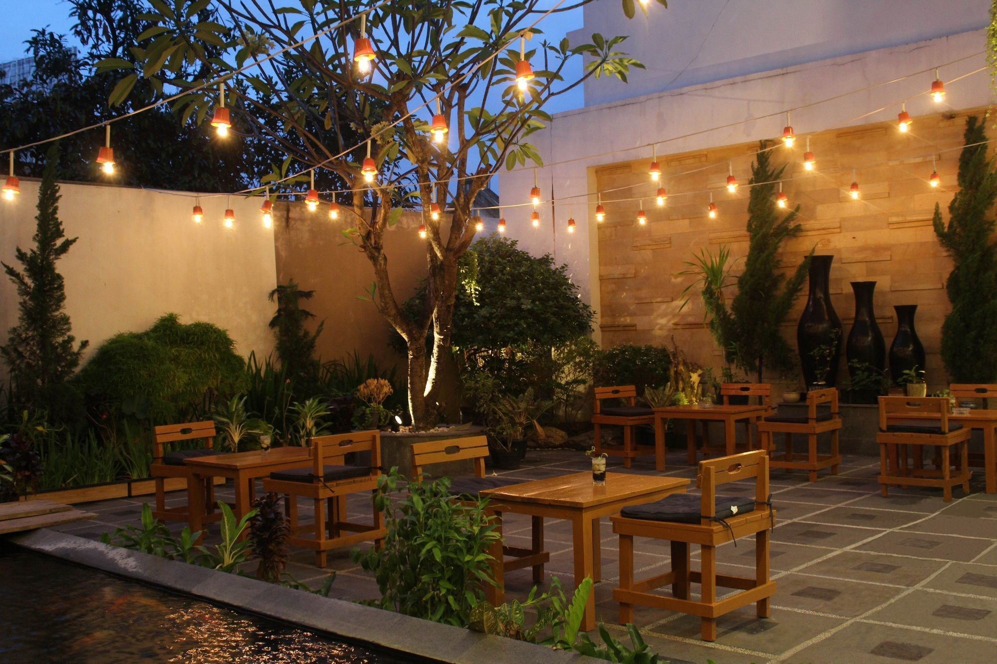 Luxury Malioboro Hotel Yogyakarta Exteriör bild